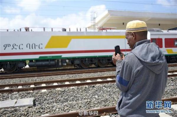 非洲首條現(xiàn)代電氣化鐵路通車 車票大亮！